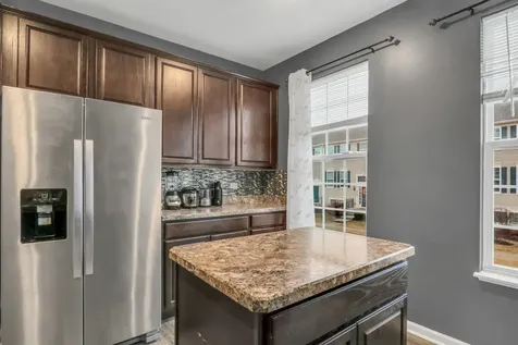 214 Lionel Drive Grayslake IL 60030
