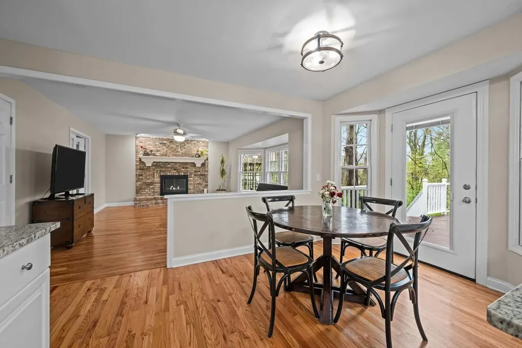 1002 Shimer Court Naperville IL 60565