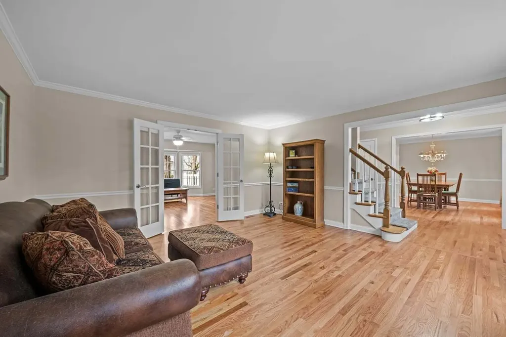1002 Shimer Court Naperville IL 60565