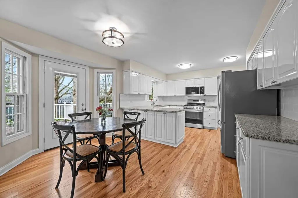 1002 Shimer Court Naperville IL 60565