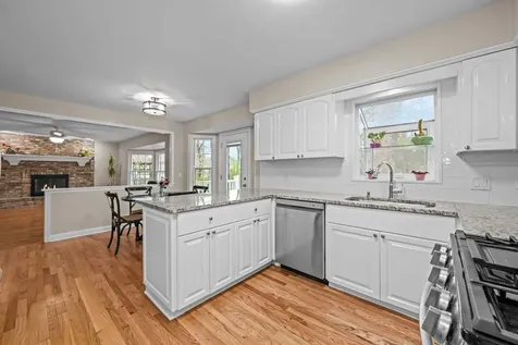 1002 Shimer Court Naperville IL 60565