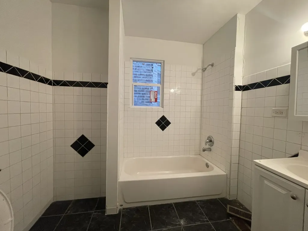 4913 West Jackson Boulevard Chicago IL 60644