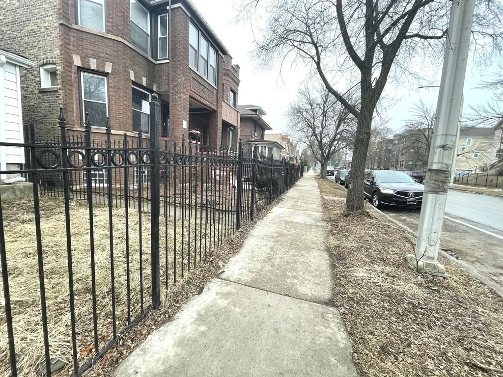 4913 West Jackson Boulevard Chicago IL 60644