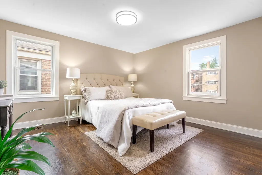 9332 South Bishop Street Chicago IL 60620