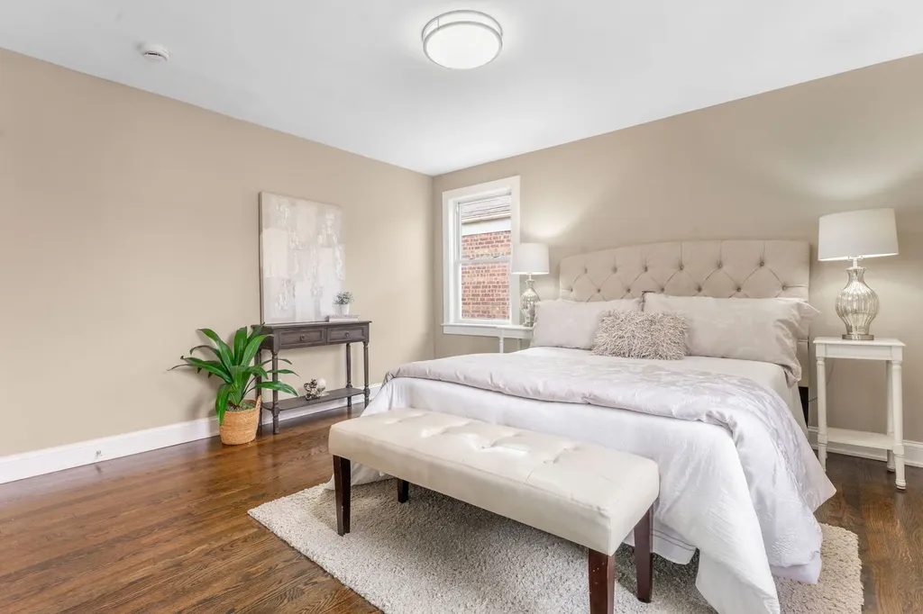 9332 South Bishop Street Chicago IL 60620