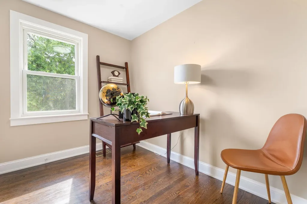 9332 South Bishop Street Chicago IL 60620