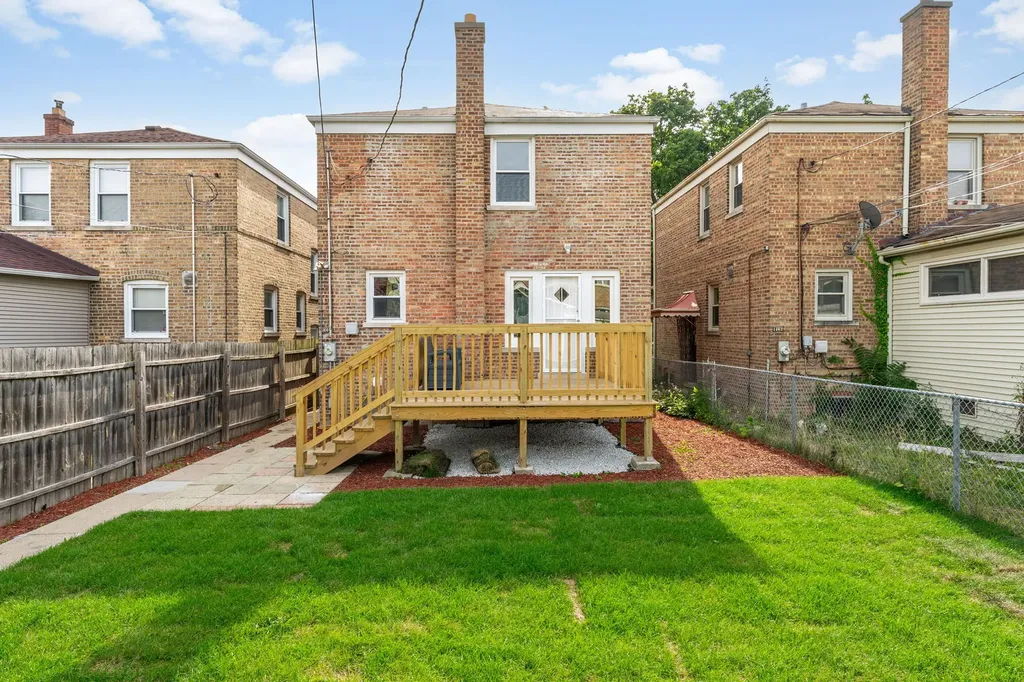 9332 South Bishop Street Chicago IL 60620
