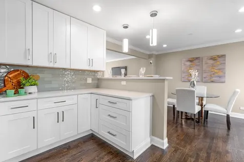 9332 South Bishop Street Chicago IL 60620