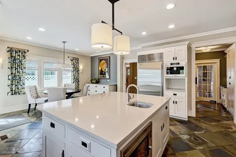 4739 Grand Avenue Western Springs IL 60558
