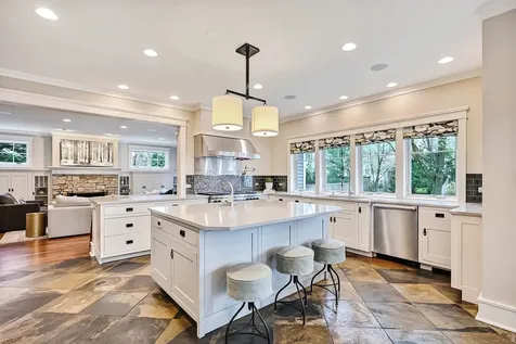 4739 Grand Avenue Western Springs IL 60558