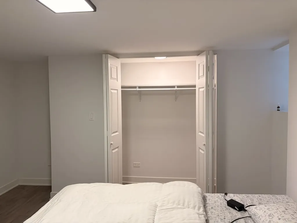 7804 South Paxton Avenue Chicago IL 60649