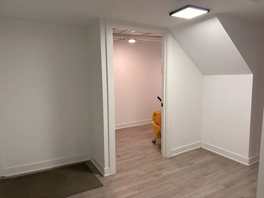 7804 South Paxton Avenue Chicago IL 60649