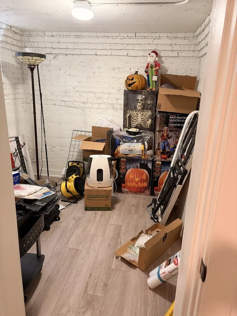 7804 South Paxton Avenue Chicago IL 60649