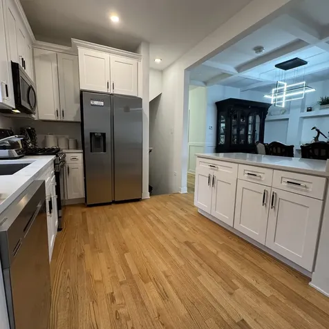 7804 South Paxton Avenue Chicago IL 60649