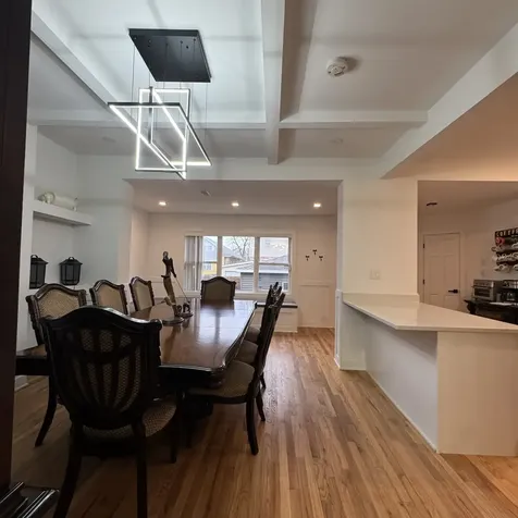 7804 South Paxton Avenue Chicago IL 60649