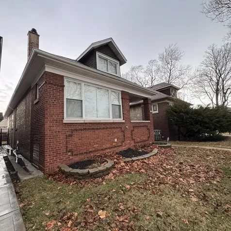 7804 South Paxton Avenue Chicago IL 60649