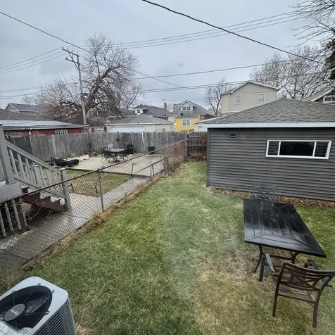 7804 South Paxton Avenue Chicago IL 60649