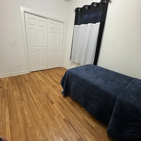 7804 South Paxton Avenue Chicago IL 60649