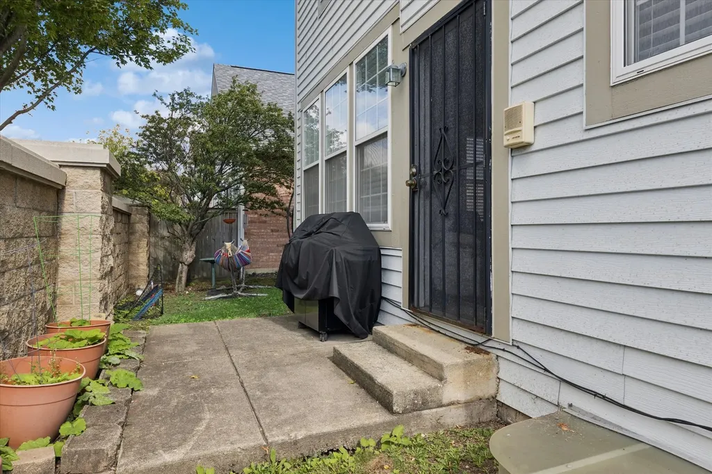 1618 Astor Avenue Oakbrook Terrace IL 60181