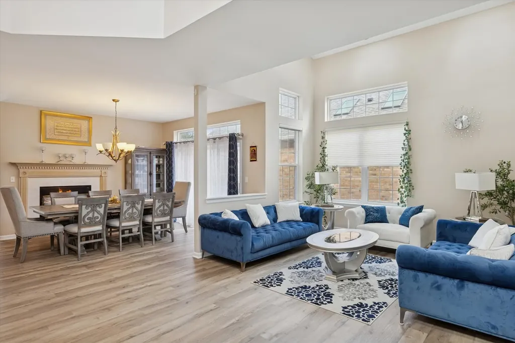 1618 Astor Avenue Oakbrook Terrace IL 60181