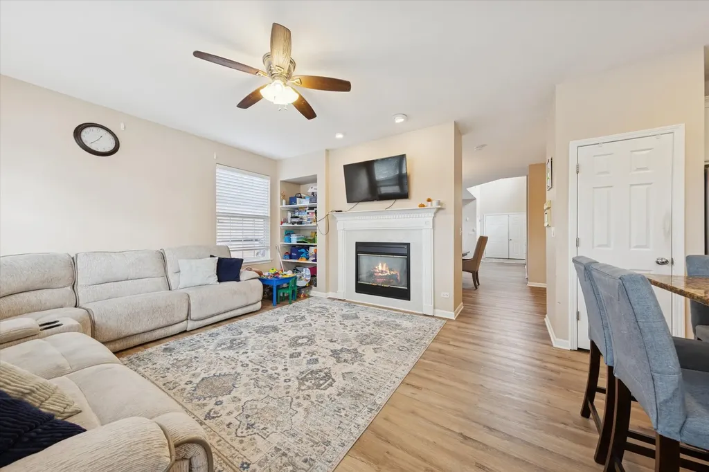 1618 Astor Avenue Oakbrook Terrace IL 60181