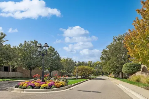 1618 Astor Avenue Oakbrook Terrace IL 60181