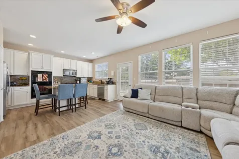 1618 Astor Avenue Oakbrook Terrace IL 60181