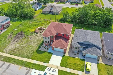 15243 7TH Avenue Phoenix IL 60426