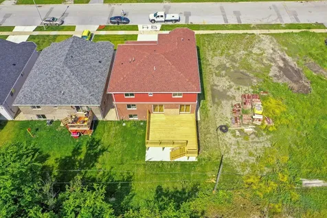 15243 7TH Avenue Phoenix IL 60426