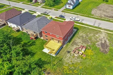 15243 7TH Avenue Phoenix IL 60426