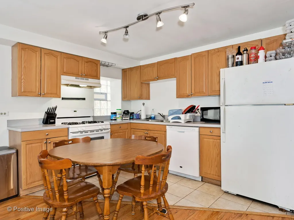 1236 North Marion Court Chicago IL 60622