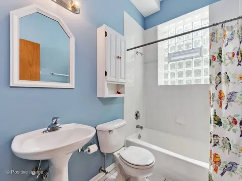 1236 North Marion Court Chicago IL 60622