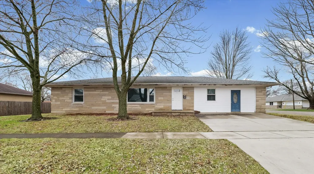 502 South Piatt Street Monticello IL 61856