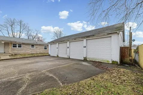 502 South Piatt Street Monticello IL 61856