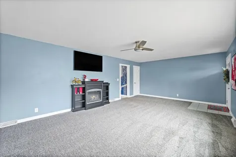 502 South Piatt Street Monticello IL 61856