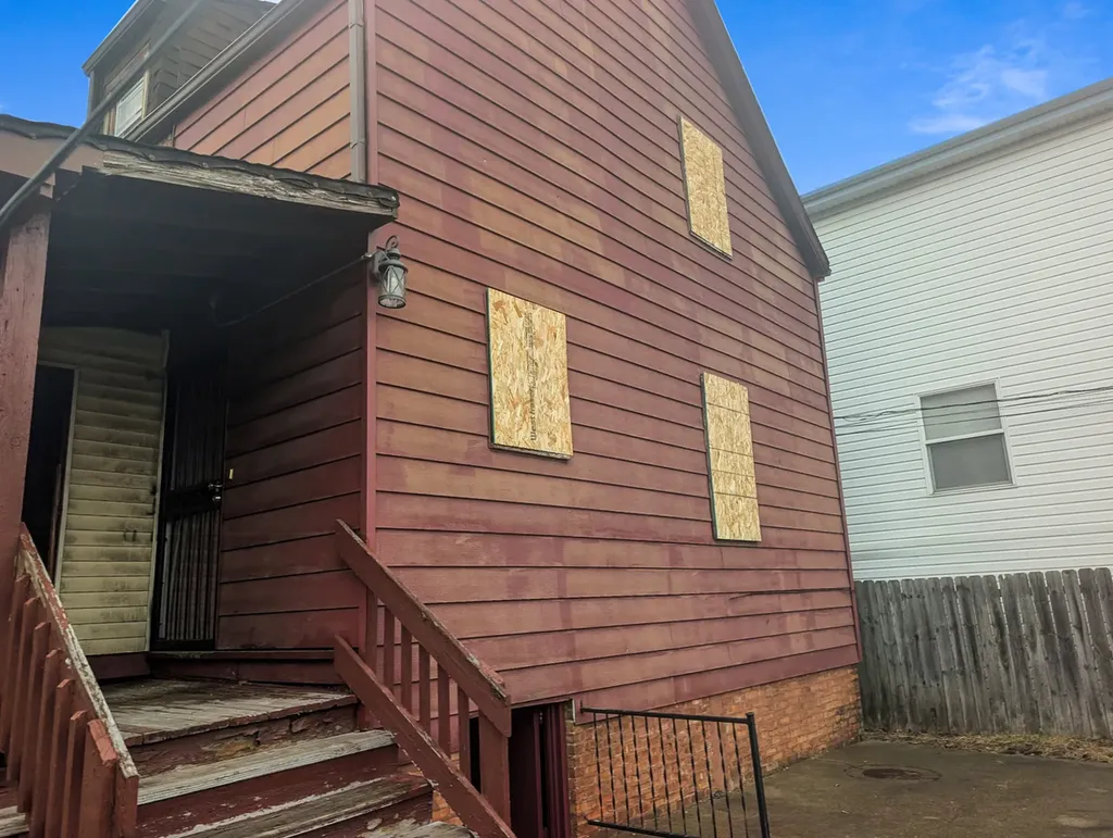9207 South Ellis Avenue Chicago IL 60619