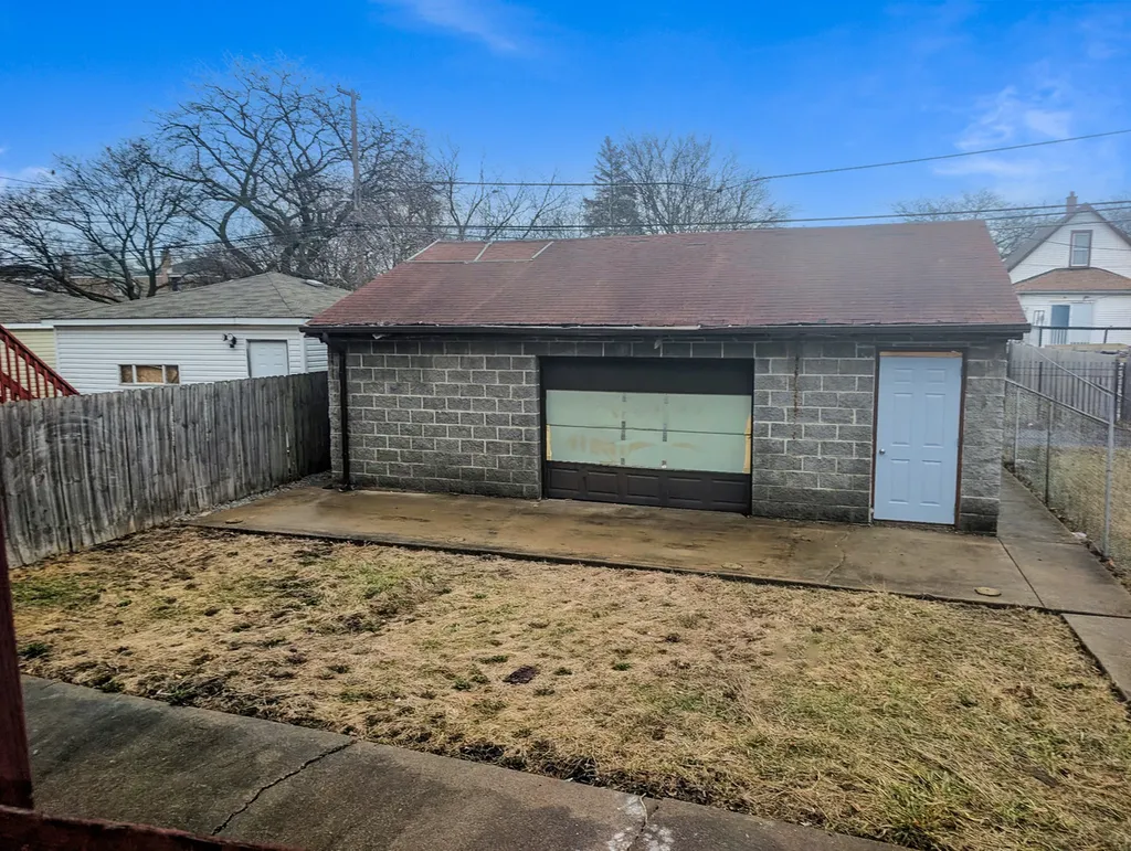 9207 South Ellis Avenue Chicago IL 60619