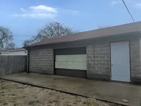 9207 South Ellis Avenue Chicago IL 60619