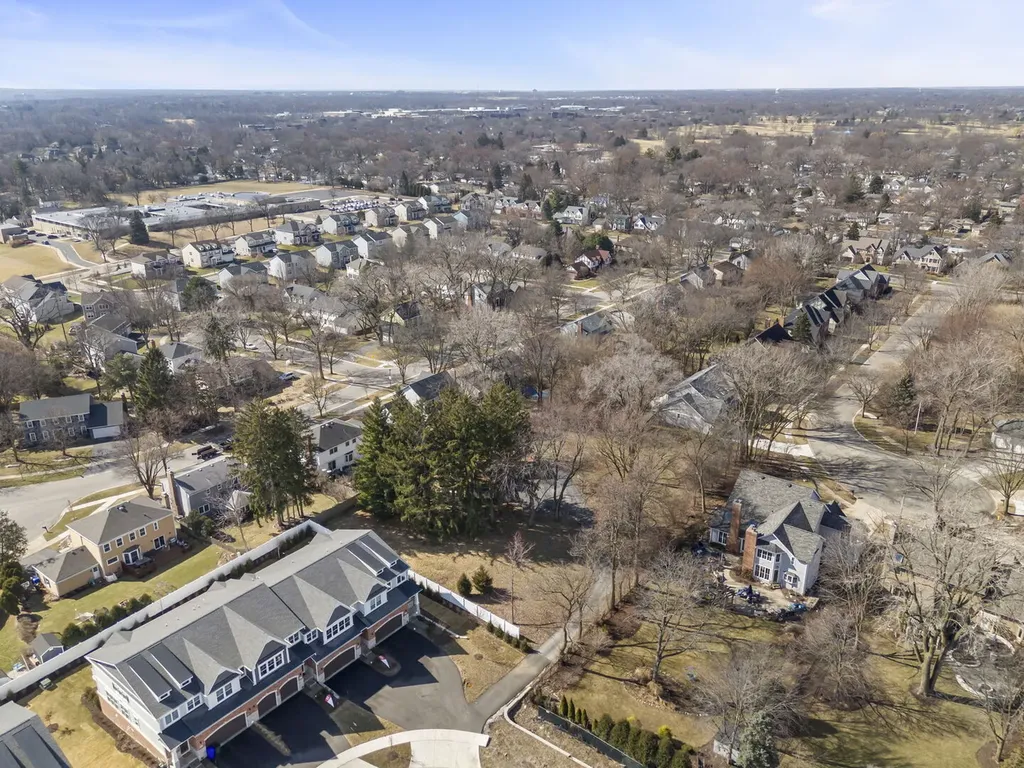 128 Harding Court Glen Ellyn IL 60137