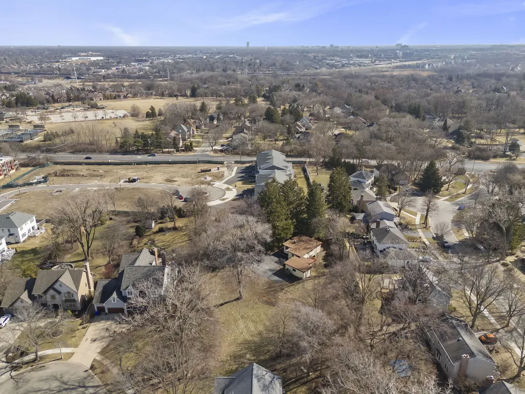 128 Harding Court Glen Ellyn IL 60137