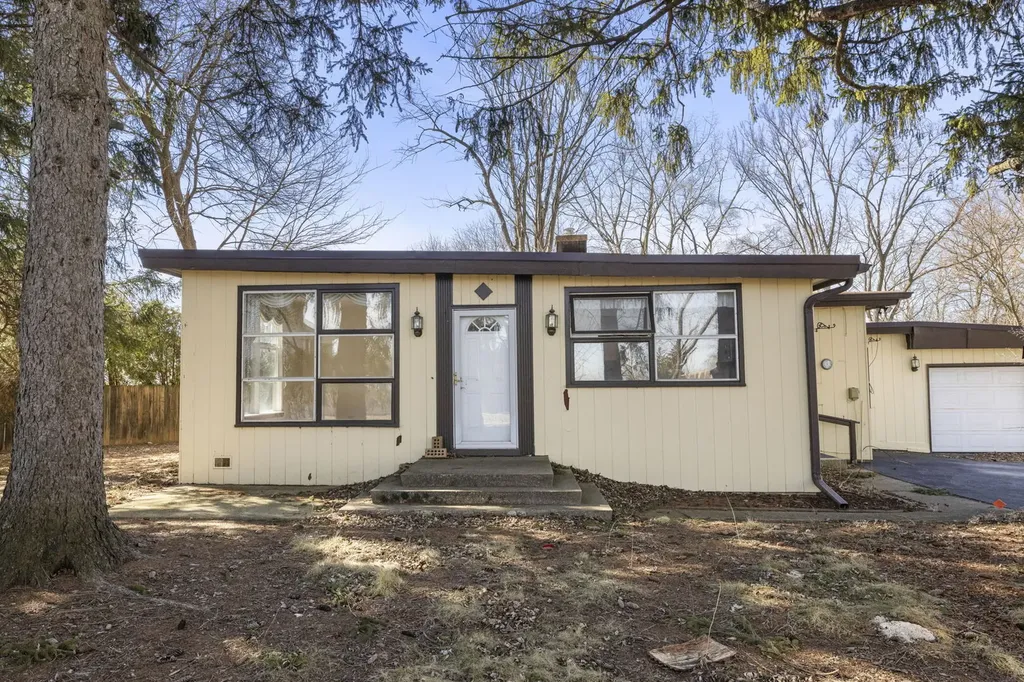 128 Harding Court Glen Ellyn IL 60137