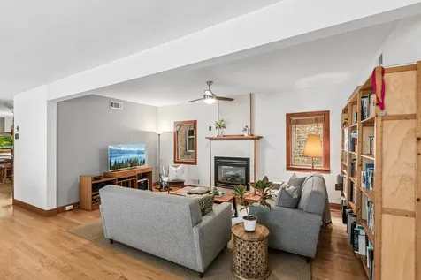 819 South Lombard Avenue Oak Park IL 60304