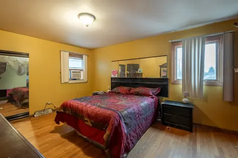 1411 South Robert Drive Mount Prospect IL 60056