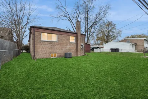 468 Joyce Court South Holland IL 60473