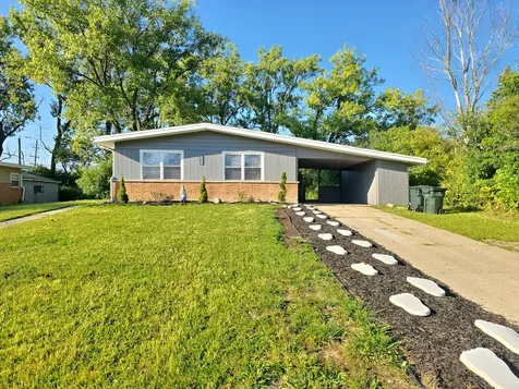 138 Algonquin Street Park Forest IL 60466