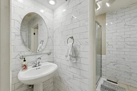 2014 Blackthorn Drive Champaign IL 61821