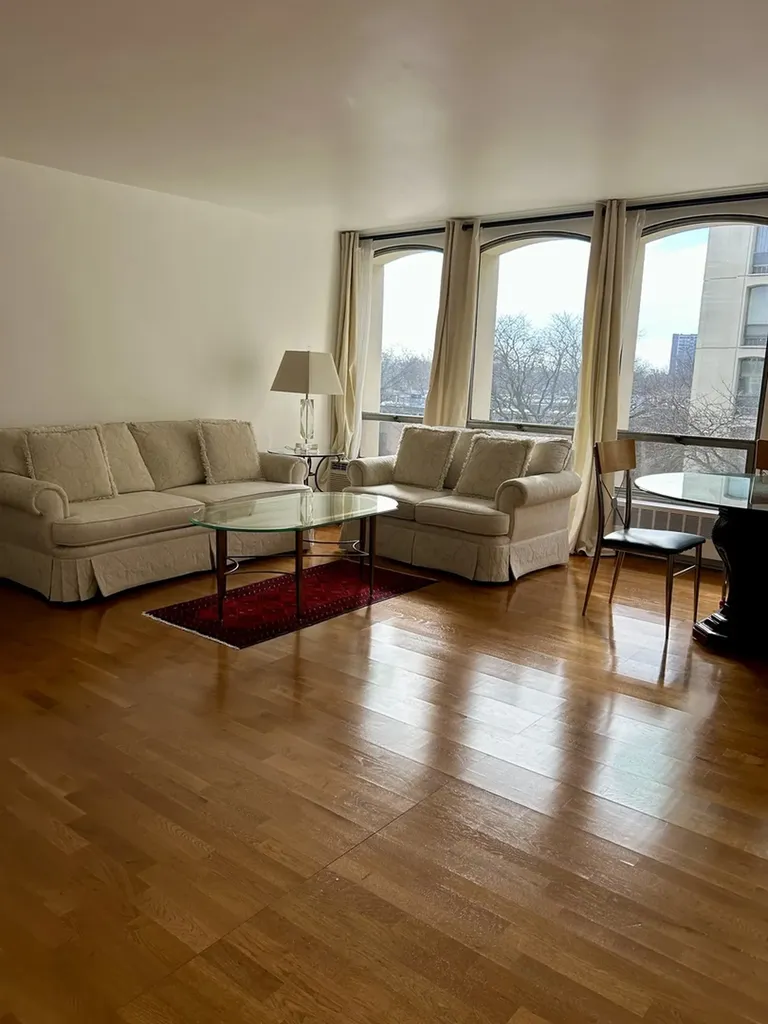 1451 East 55th Street Chicago IL 60615