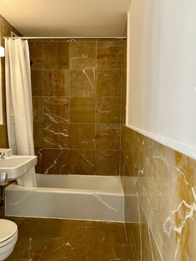 1451 East 55th Street Chicago IL 60615