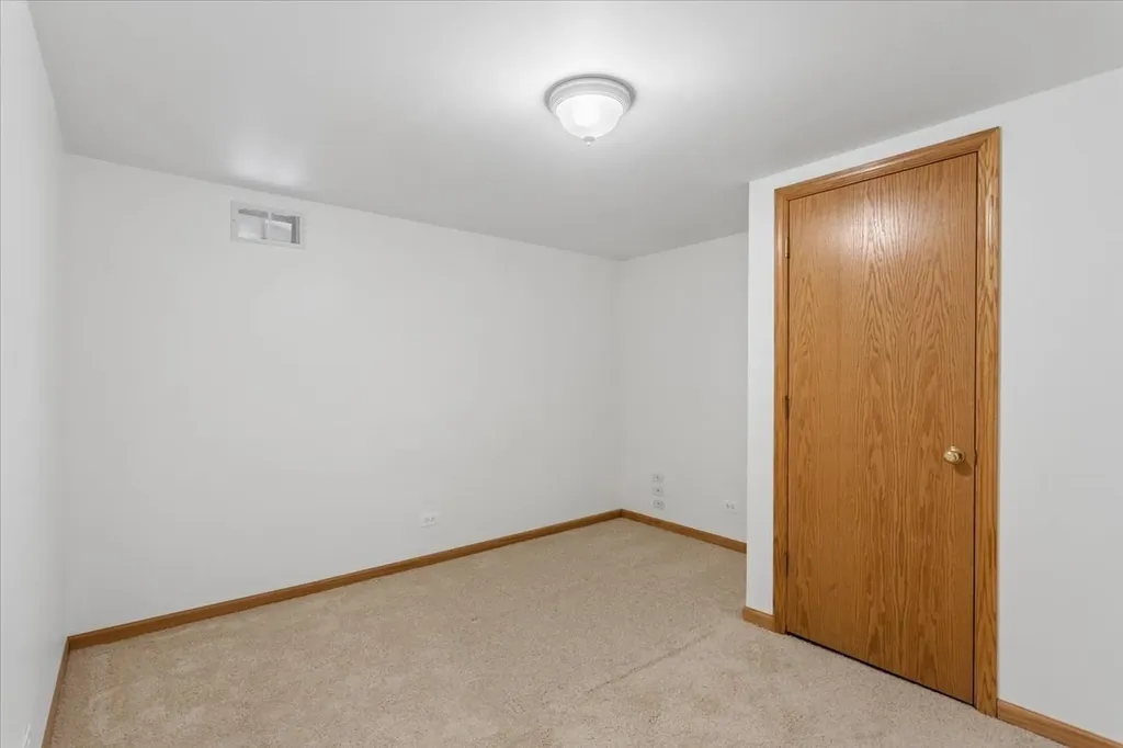 1449 Whitespire Court Naperville IL 60565