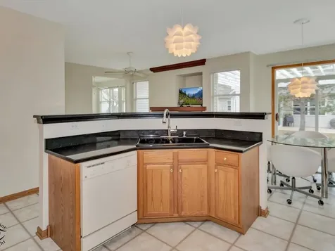 670 South Wellston Lane Romeoville IL 60446